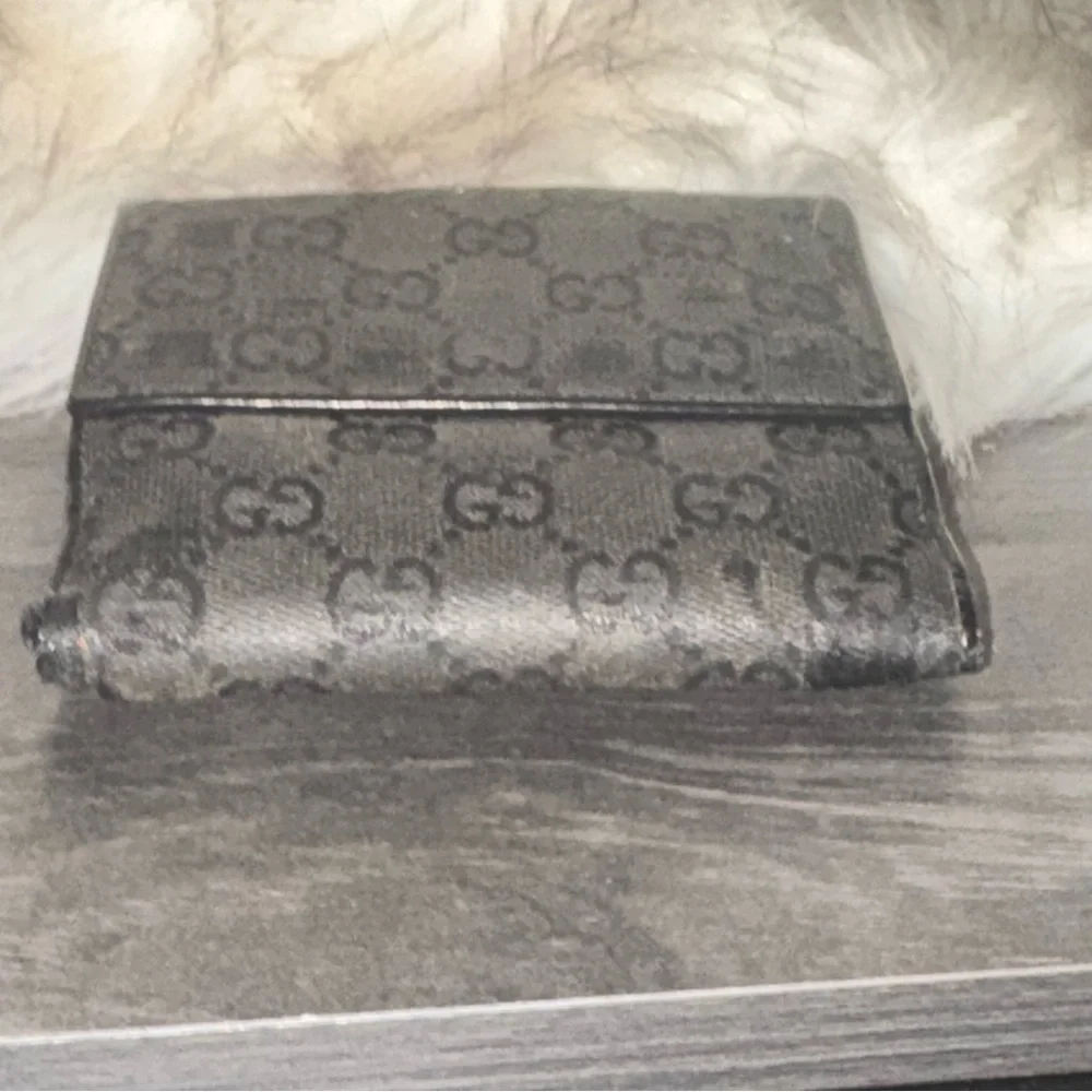GUCCI BUNDLE Pre-Loved Black Tote + Matching Wallet ๐ - Picture 16 of 16